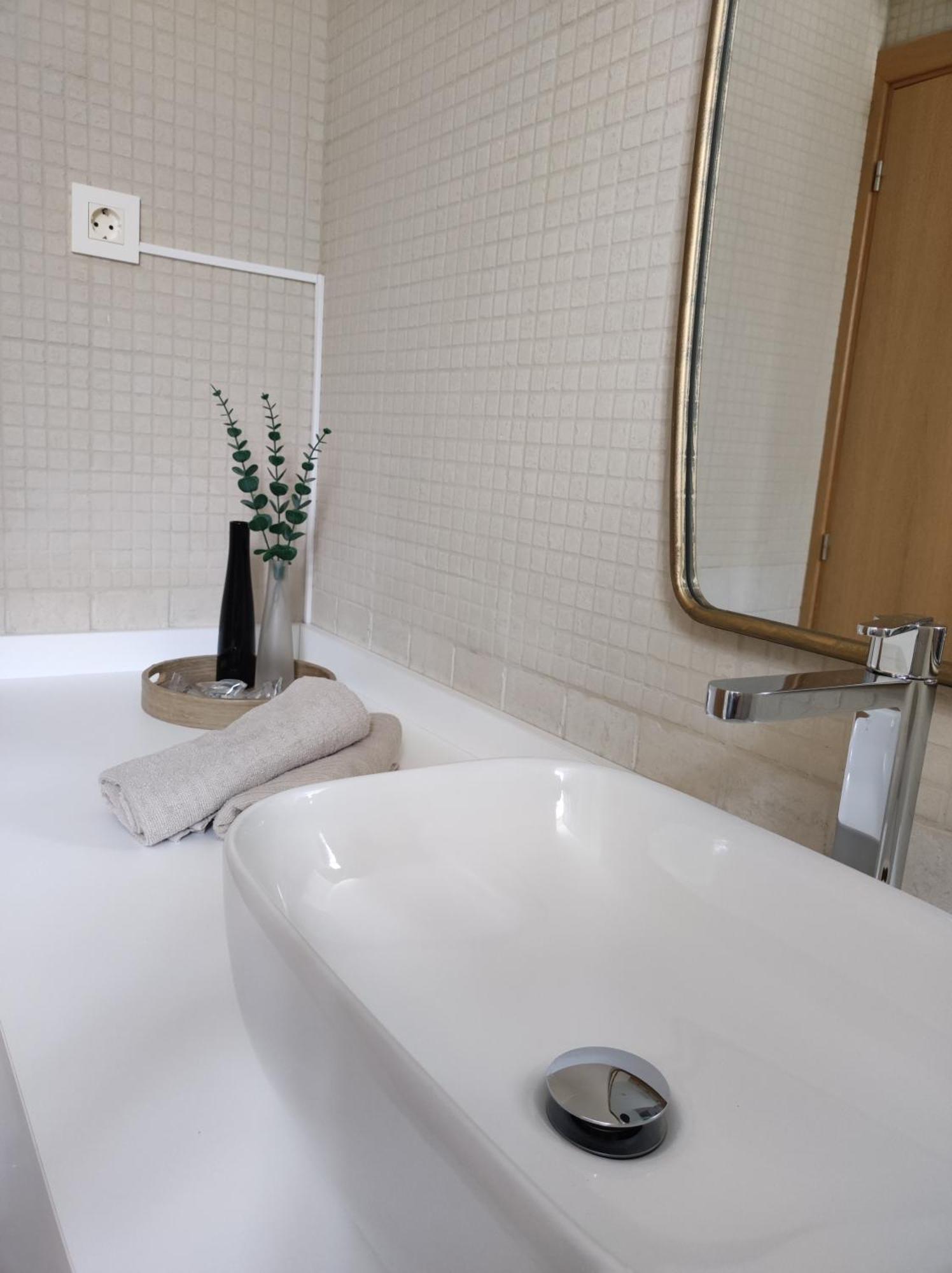 Apartamento Vico Ескариля Екстериор снимка